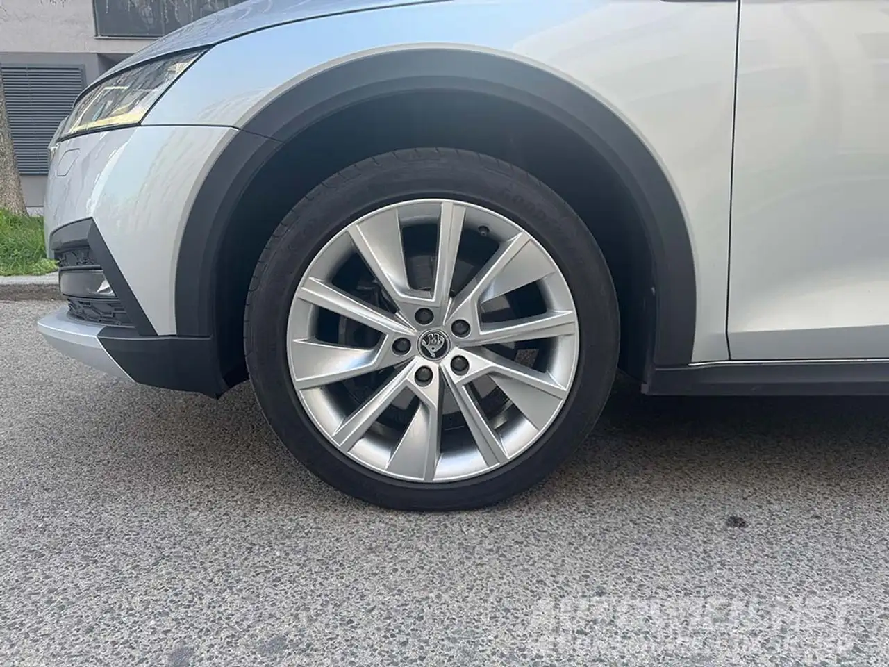 Skoda Octavia SCOUT 2.0 TDI DSG 4x4 – Foto 20 von 31