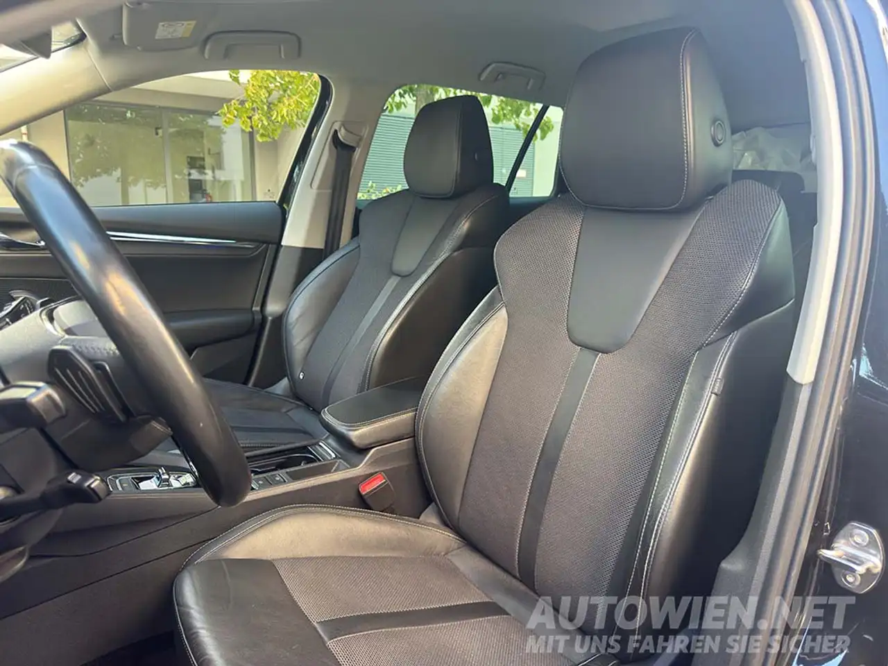 Skoda Octavia 2.0 TDI DSG STYLE – Foto 13 von 29