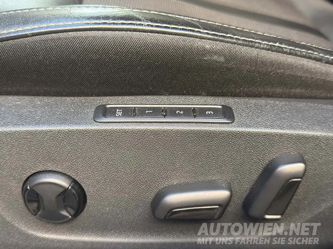 Skoda Octavia 2.0 TDI DSG STYLE – Foto 17 von 29