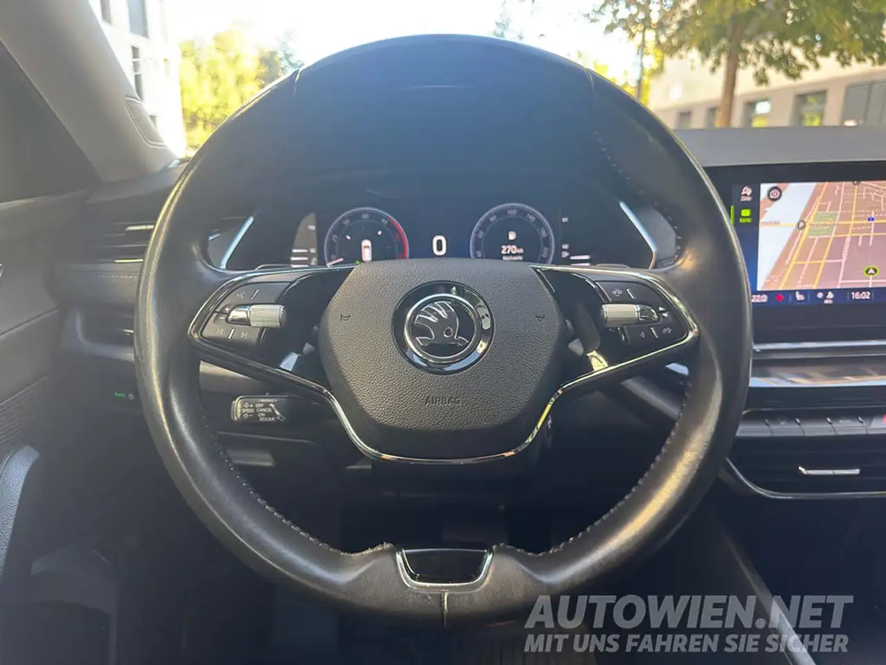 Skoda Octavia 2.0 TDI DSG STYLE – Foto 3 von 29