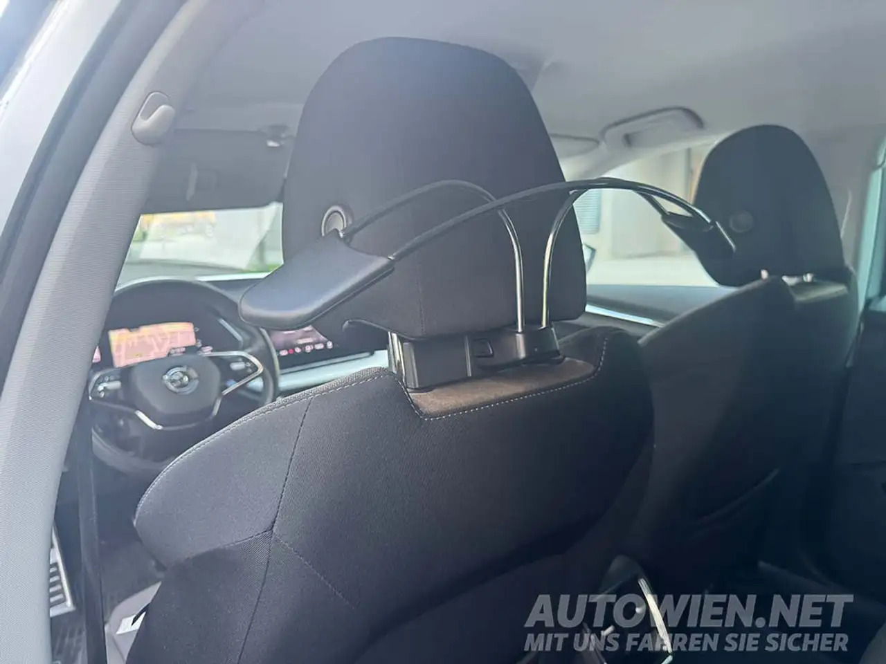 Skoda Octavia SCOUT 2.0 TDI DSG 4x4 – Foto 19 von 31