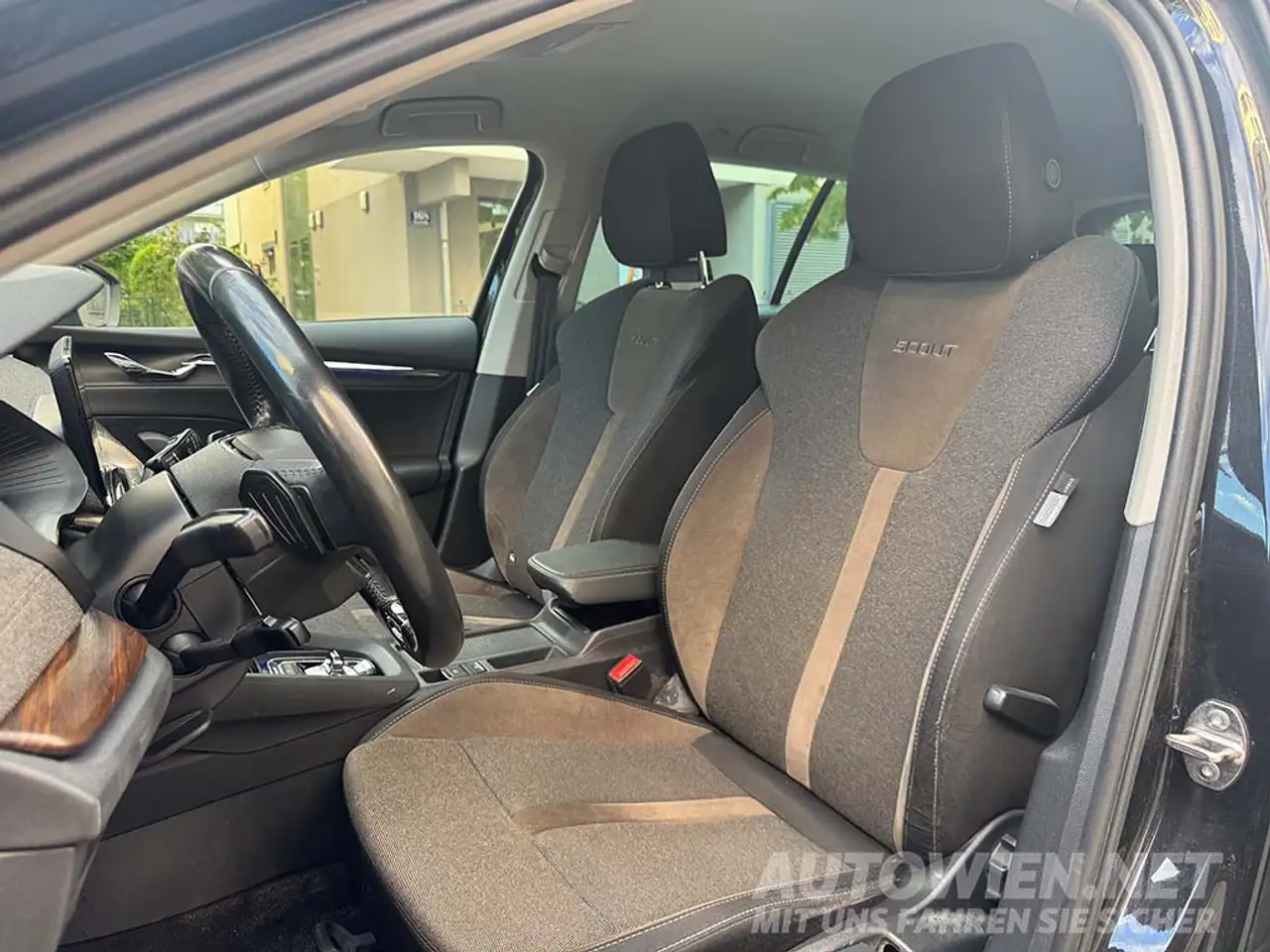 Skoda Octavia SCOUT 2.0 TDI DSG 4x4 – Foto 15 von 19